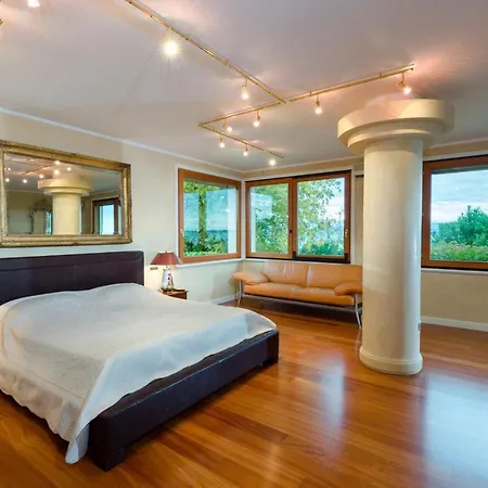 Front Luxury