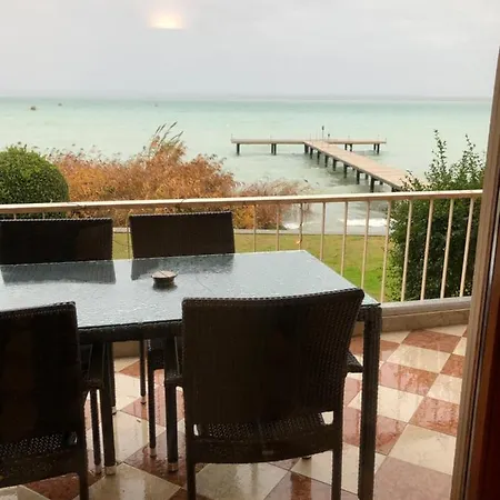Front Luxury Villa Sirmione