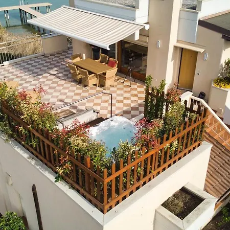 Front Luxury Villa Sirmione