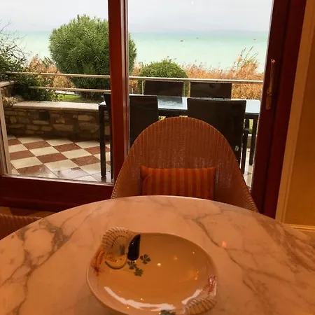 Front Luxury (adults Only) Villa Sirmione