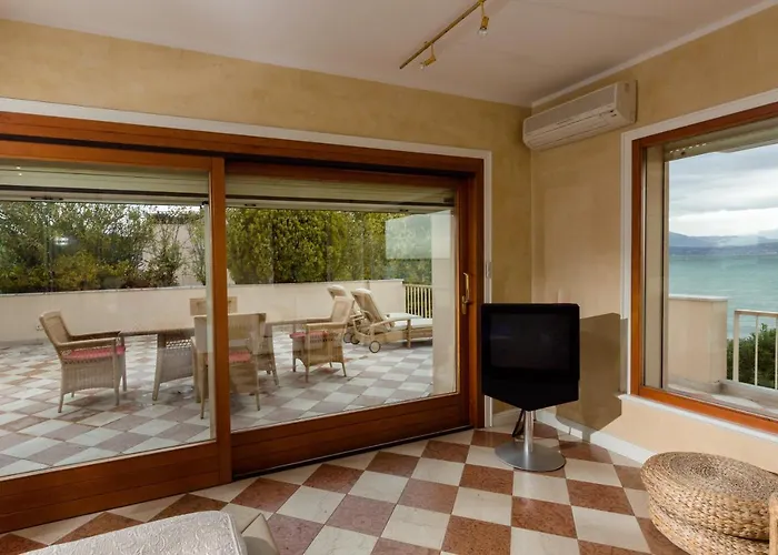 Villa Front Luxury (adults Only)