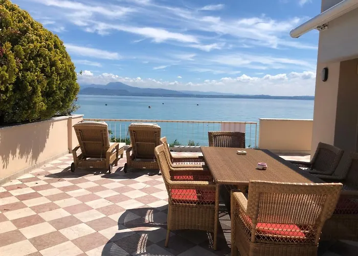 Front Luxury (adults Only) Villa Sirmione