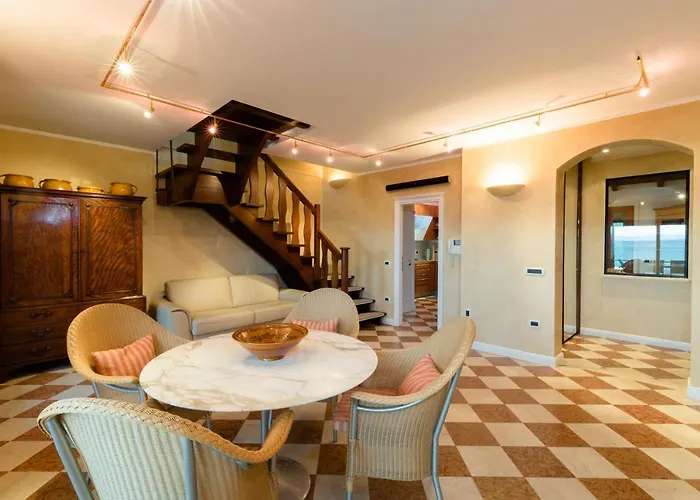 Front Luxury (adults Only) Villa Sirmione