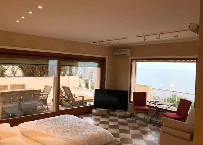 Front Luxury (adults Only) Villa Sirmione