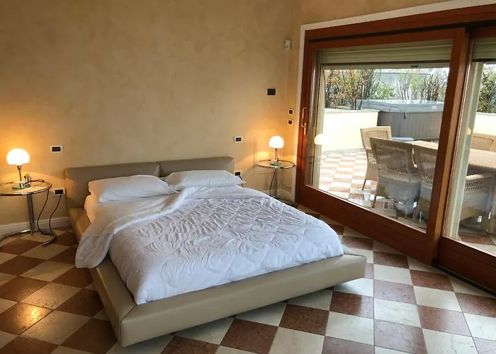 Front Luxury (adults Only)