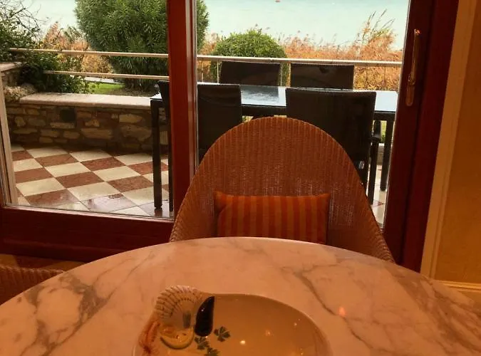 Front Luxury (adults Only) Villa Sirmione